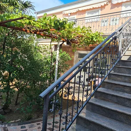 Matvej Apartment Selce